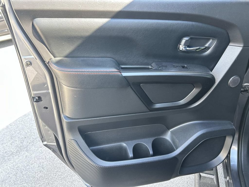 Used 2022 Nissan Titan PRO-4X AWD/4WD image 29