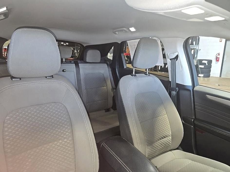 Used 2022 Ford Escape SE w/ Convenience Package image 32