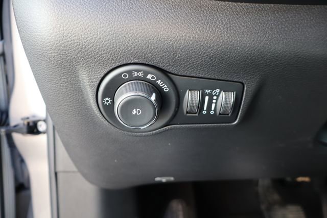 Used 2022 Jeep Compass Altitude w/ Convenience Group image 11