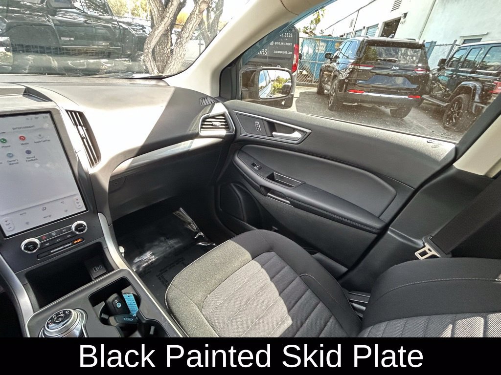 Used 2024 Ford Edge SE w/ Black Appearance Package AWD/4WD image 11