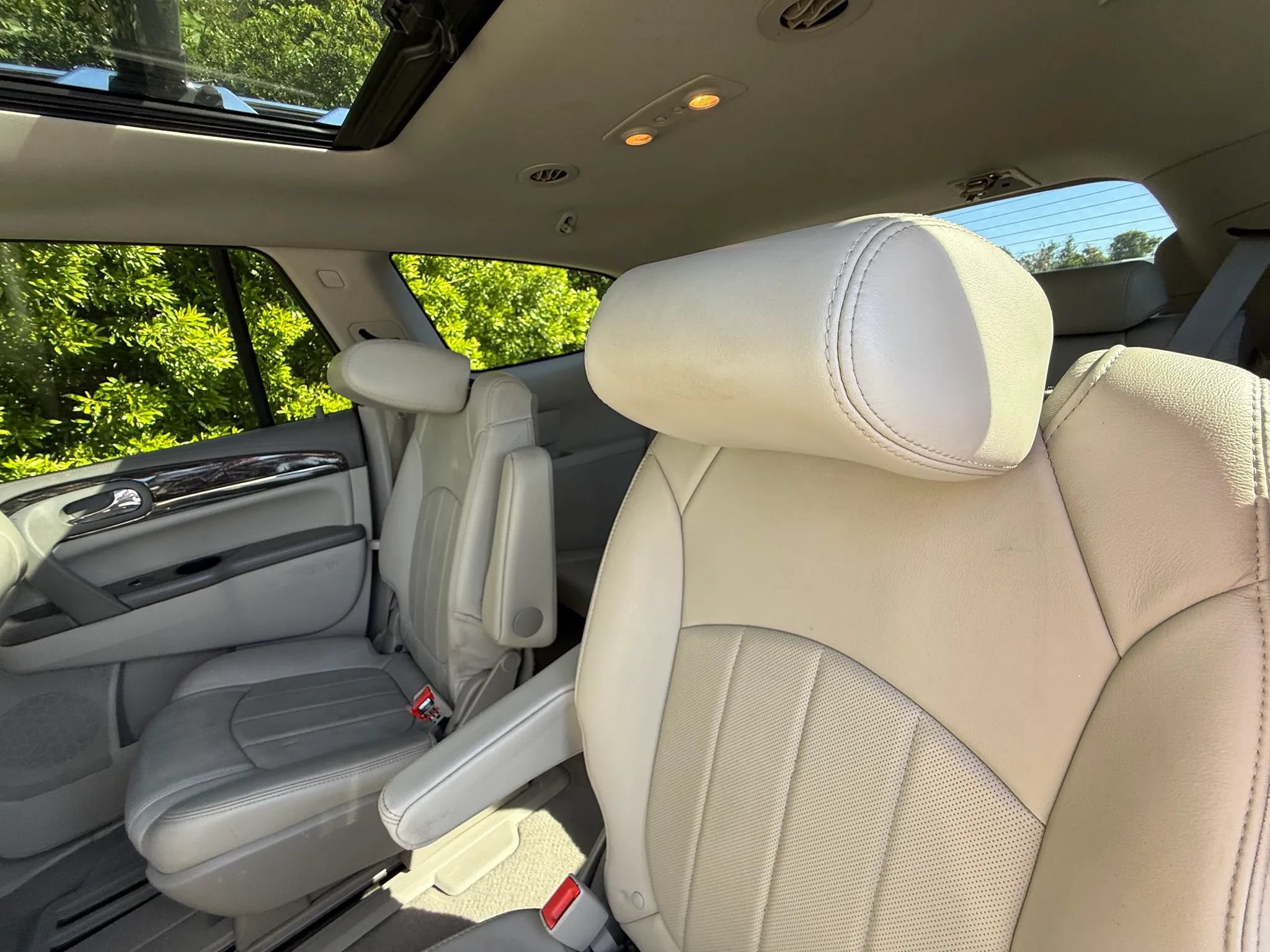 Used 2014 Buick Enclave Leather FWD image 34