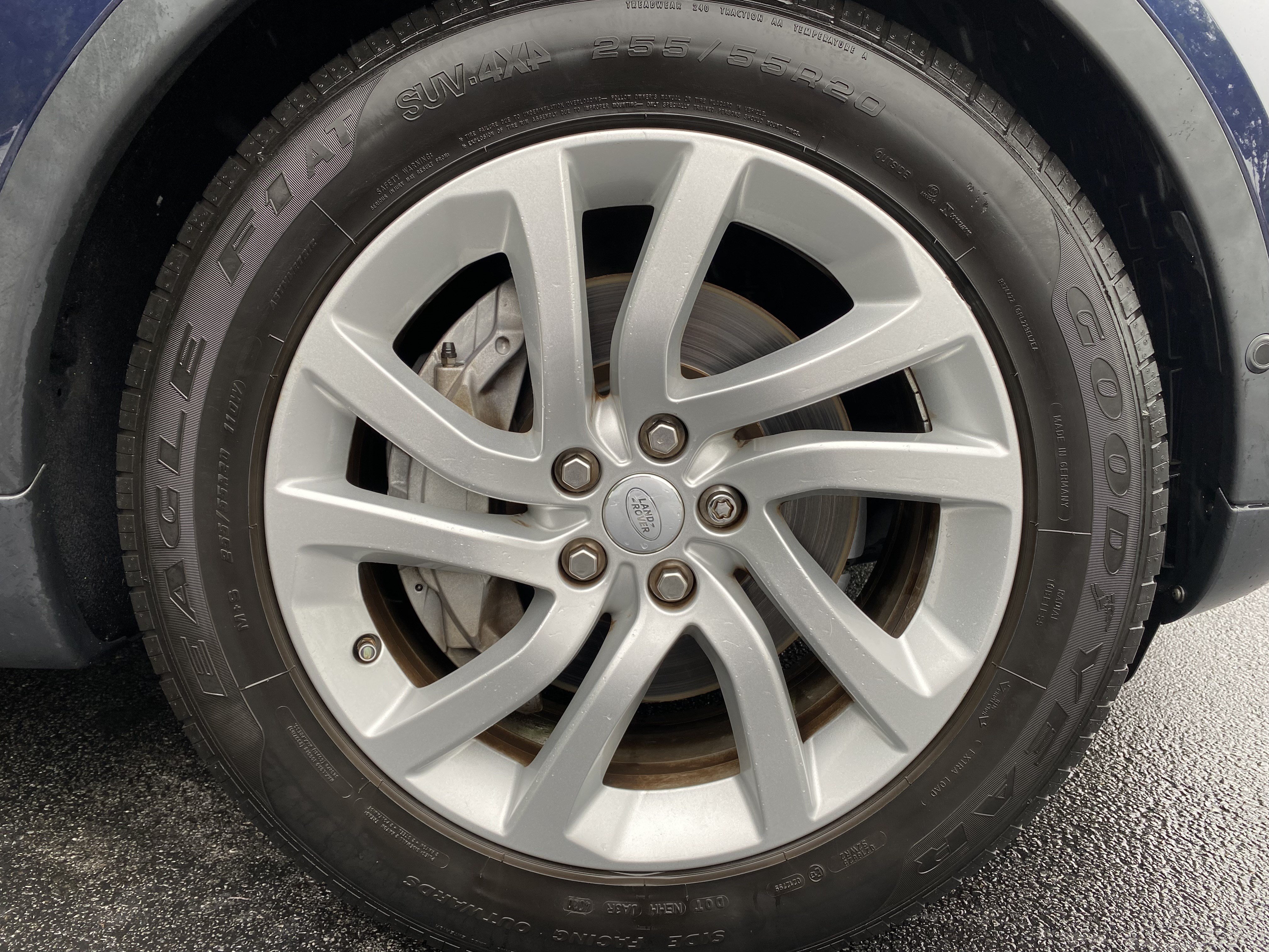 Used 2018 Land Rover Discovery HSE AWD/4WD image 11