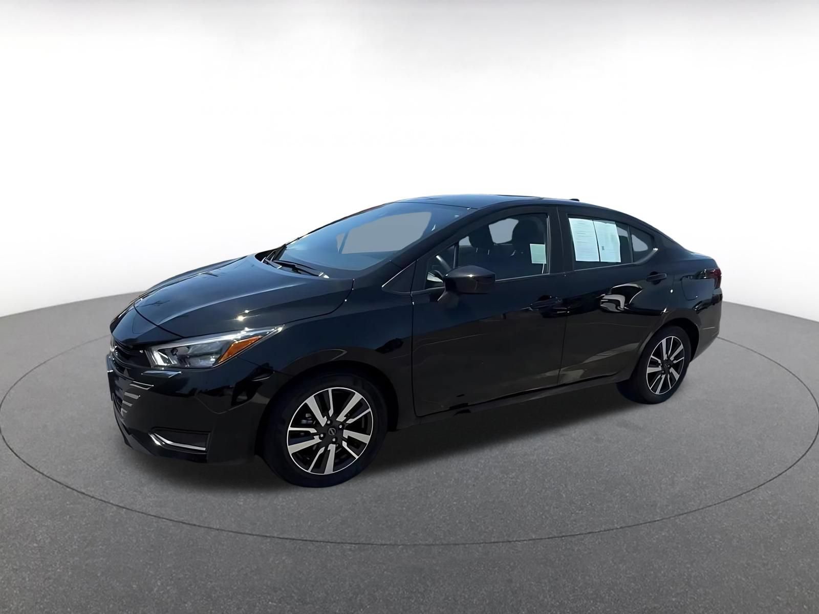 Used 2025 Nissan Versa SV FWD image 8