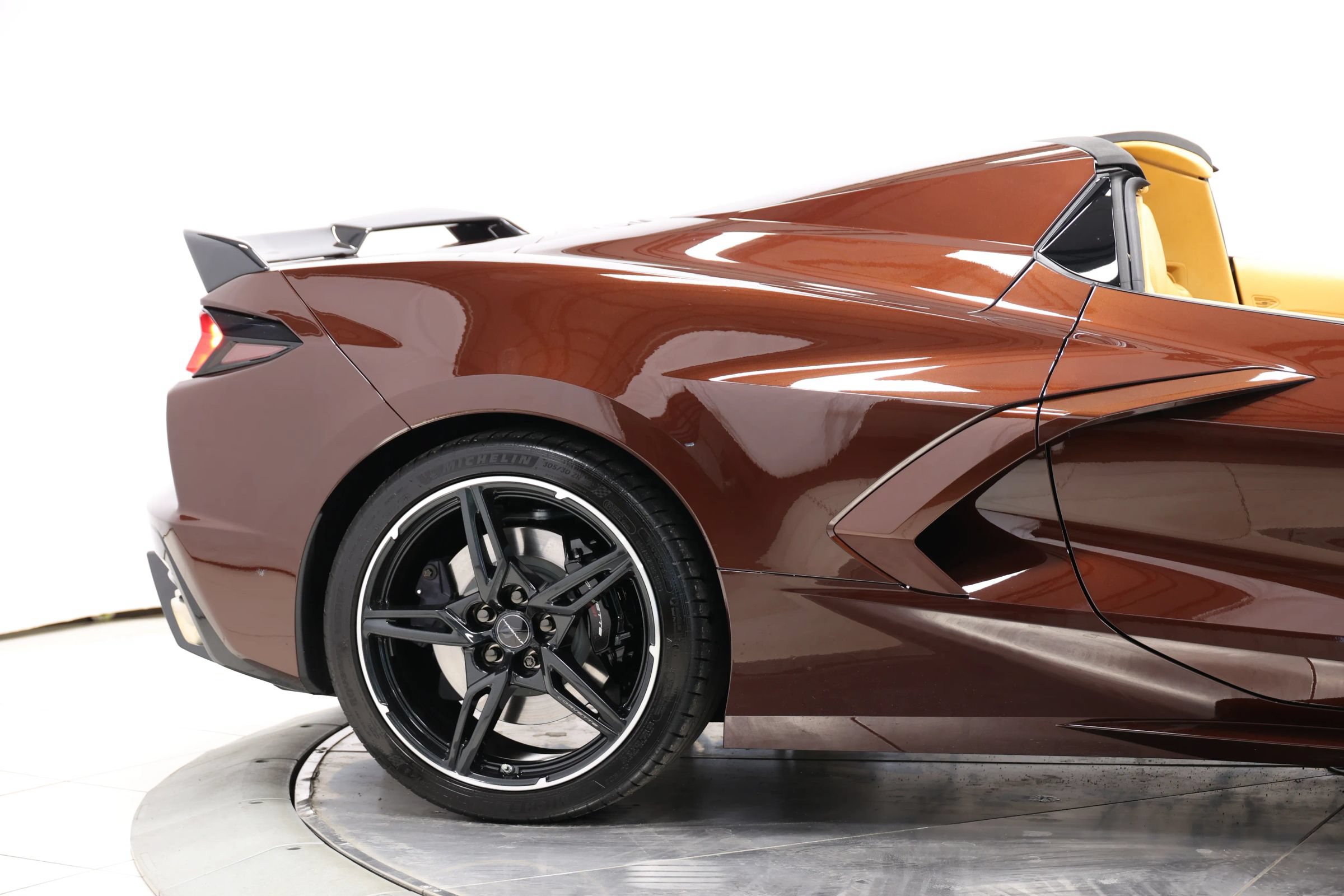 Used 2022 Chevrolet Corvette Stingray Premium Conv w/ Z51 Performance Package RWD image 67