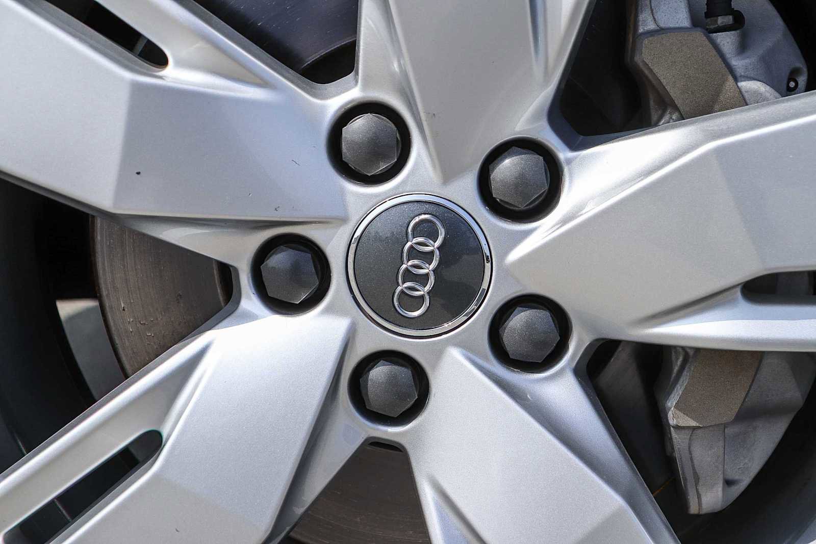 Used 2019 Audi Q5 2.0T Premium Plus w/ Premium Plus Package AWD/4WD image 15