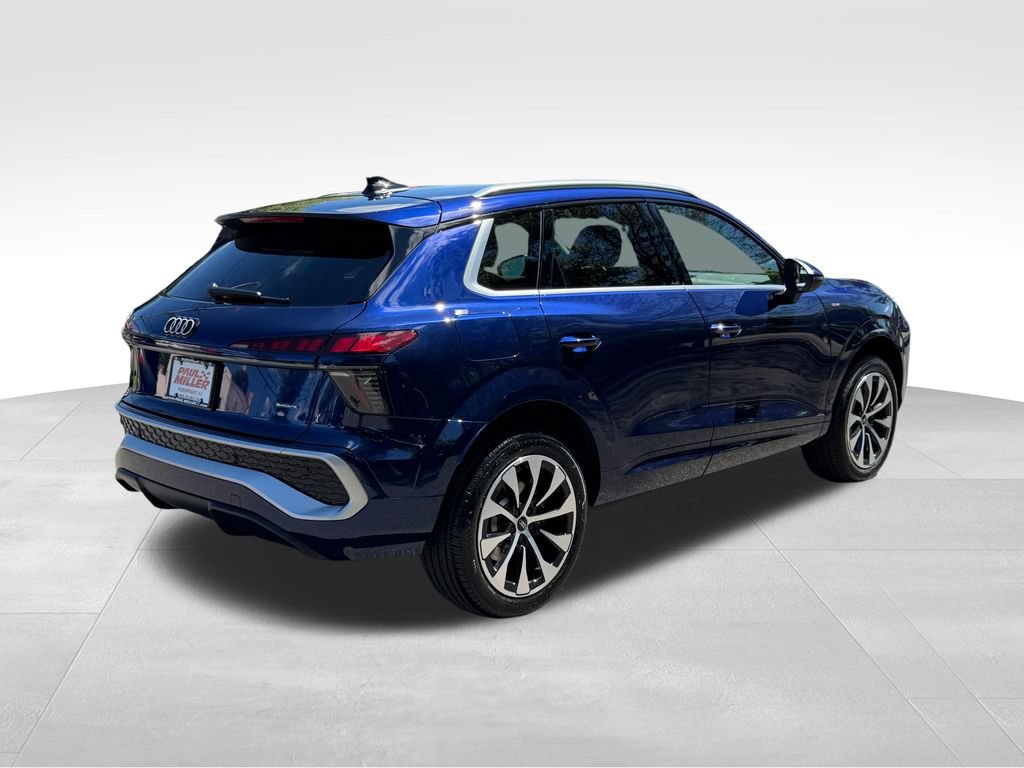 New 2026 Audi Q3 quattro 2.0T AWD/4WD image 7
