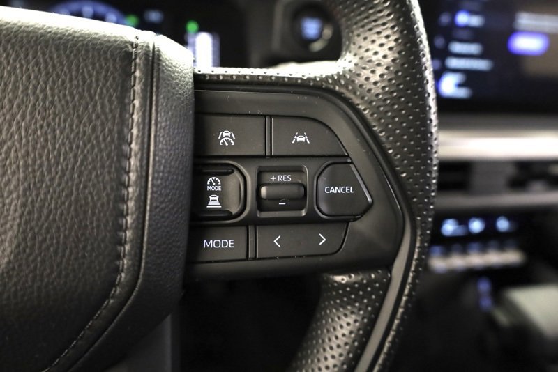 Certified 2025 Toyota Tacoma SR5 image 25