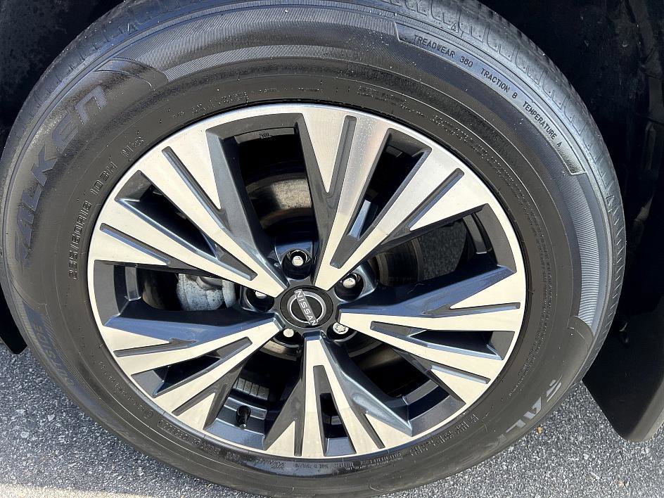 Certified 2023 Nissan Rogue SV w/ SV Premium B Package image 9