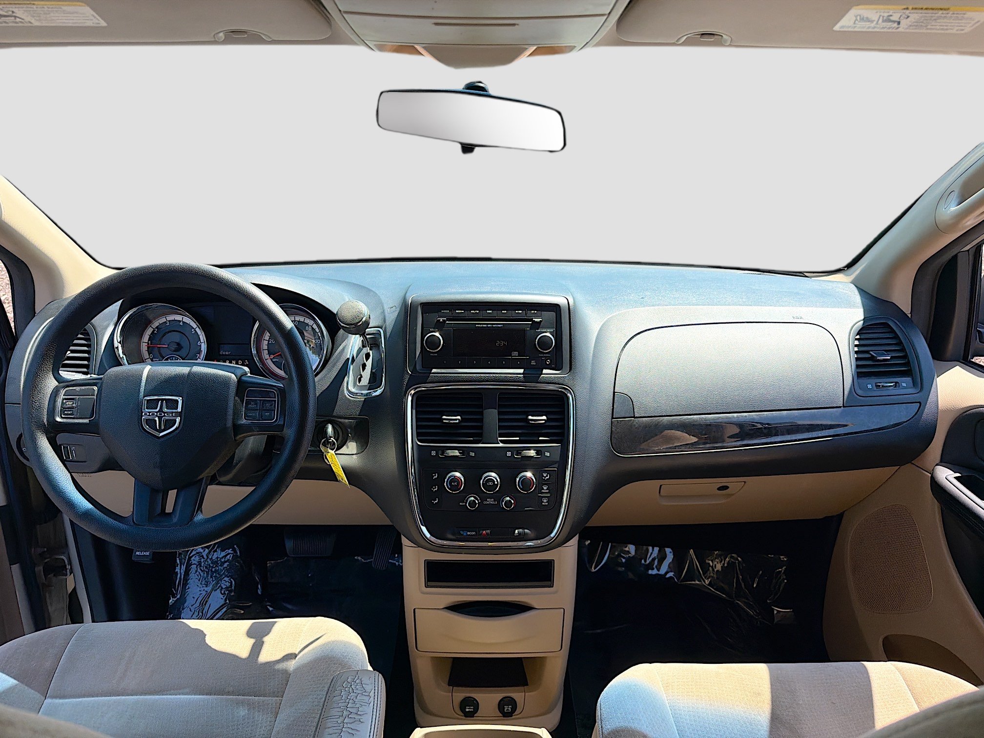 Used 2013 Dodge Grand Caravan SE FWD image 3