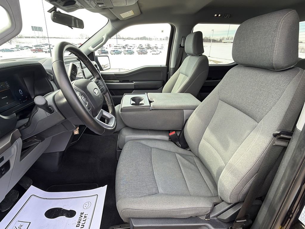 Used 2025 Ford F150 XLT w/ Equipment Group 301A Standard image 17