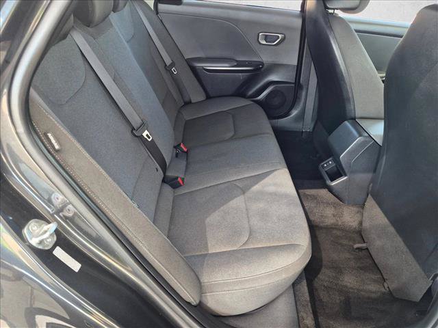 Used 2025 Kia K4 FWD image 19