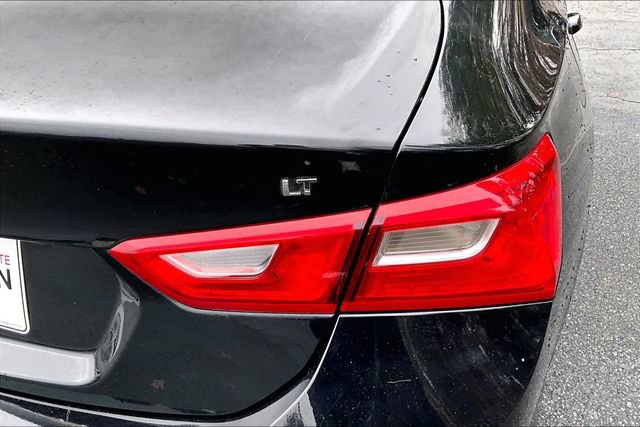 Used 2018 Chevrolet Malibu LT image 23