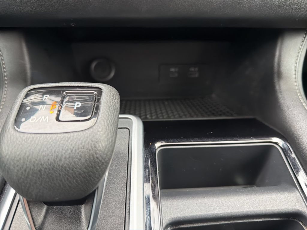 Used 2024 Nissan Pathfinder SV FWD image 25