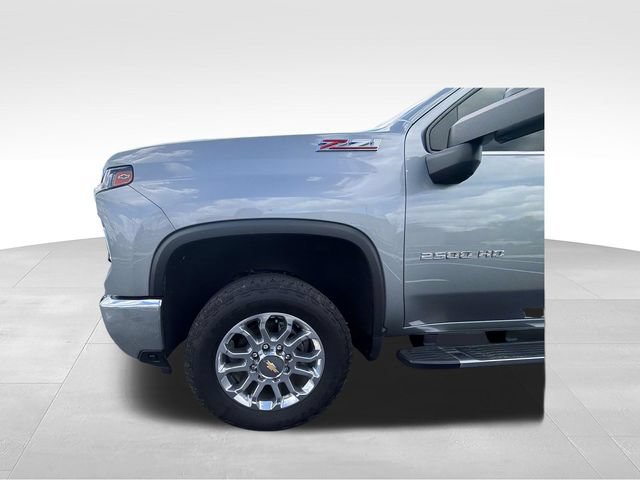 Used 2025 Chevrolet Silverado 2500 LTZ w/ LTZ Plus Package AWD/4WD image 10