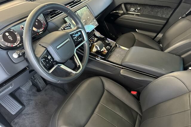 Used 2023 Land Rover Range Rover Sport SE AWD/4WD image 10