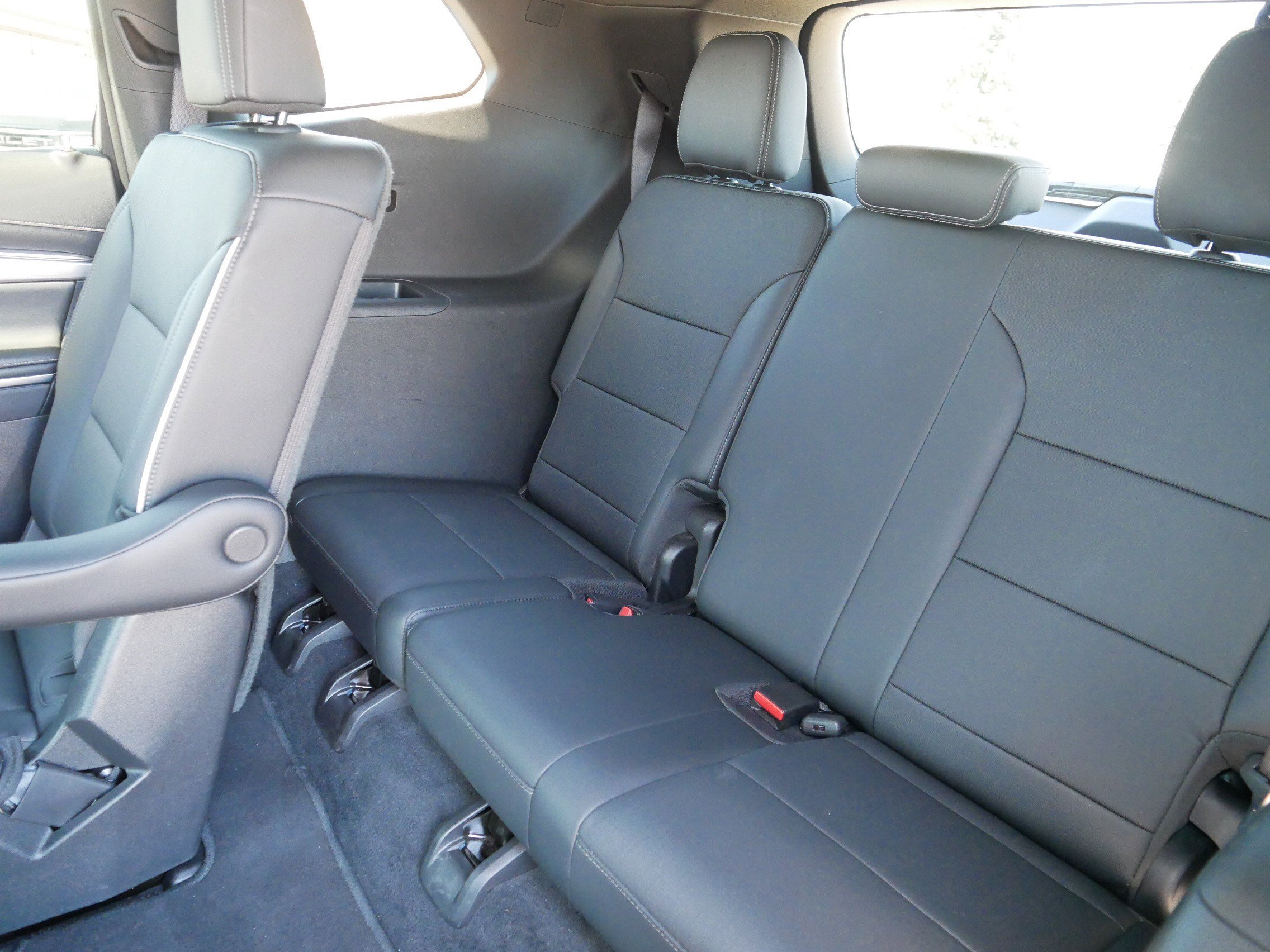 Used 2025 Buick Enclave Preferred image 35