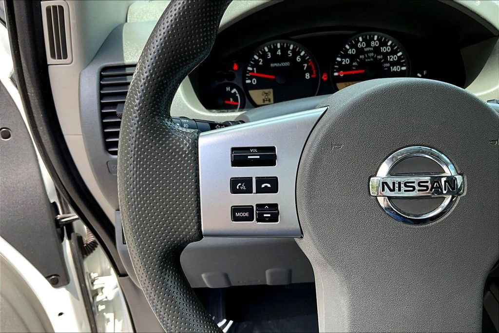 Used 2021 Nissan Frontier SV w/ Midnight Edition Floor Mats AWD/4WD image 14