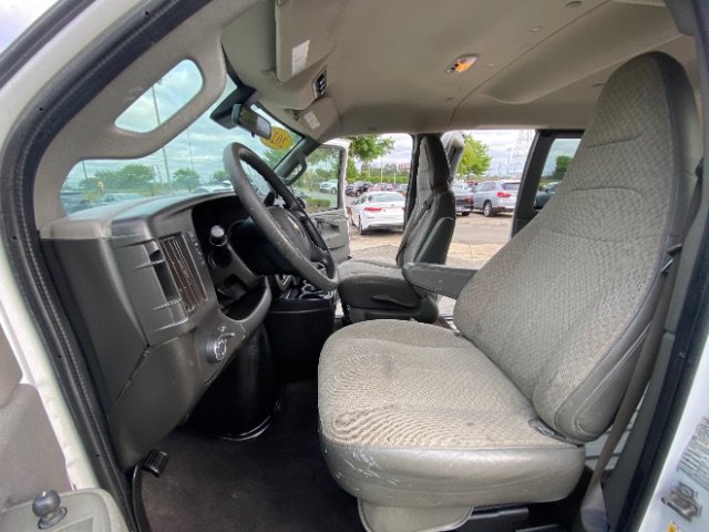 Used 2020 Chevrolet Express 3500 LT w/ LT Preferred Equipment Group RWD image 10