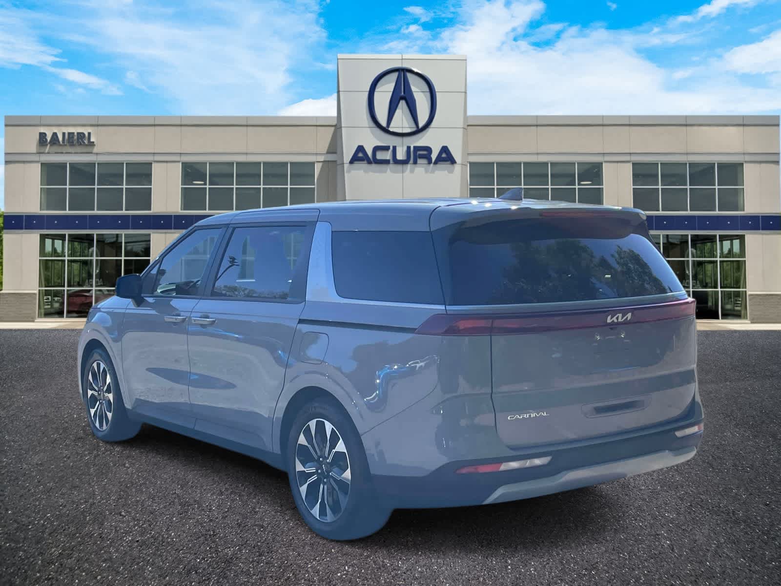 Used 2024 Kia Carnival EX FWD image 3