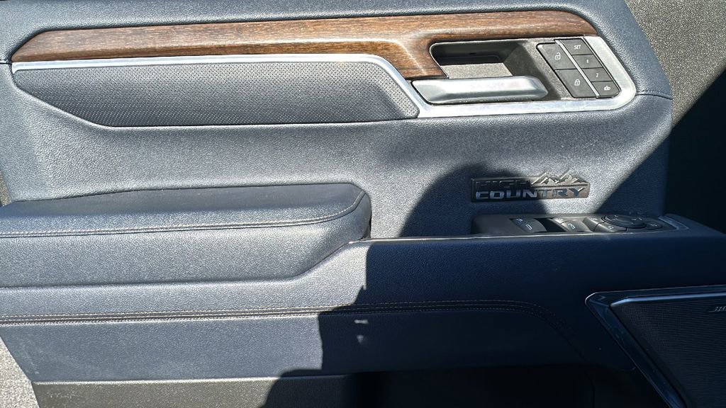 Used 2022 Chevrolet Silverado 1500 High Country w/ High Country Premium Package image 14