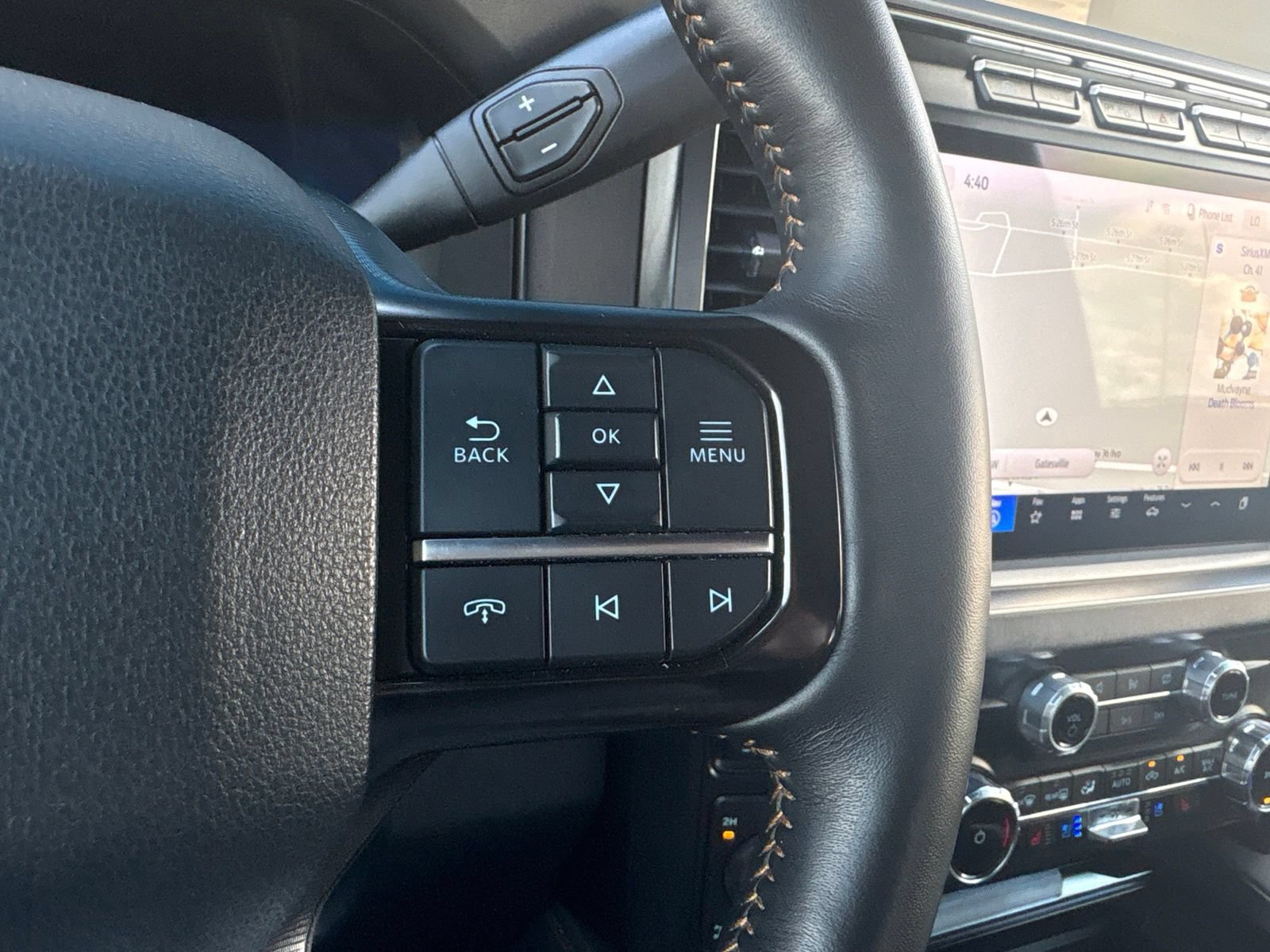 Used 2023 Ford F250 Platinum w/ FX4 Off-Road Package AWD/4WD image 37