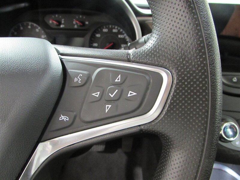Used 2023 Chevrolet Malibu LT image 40