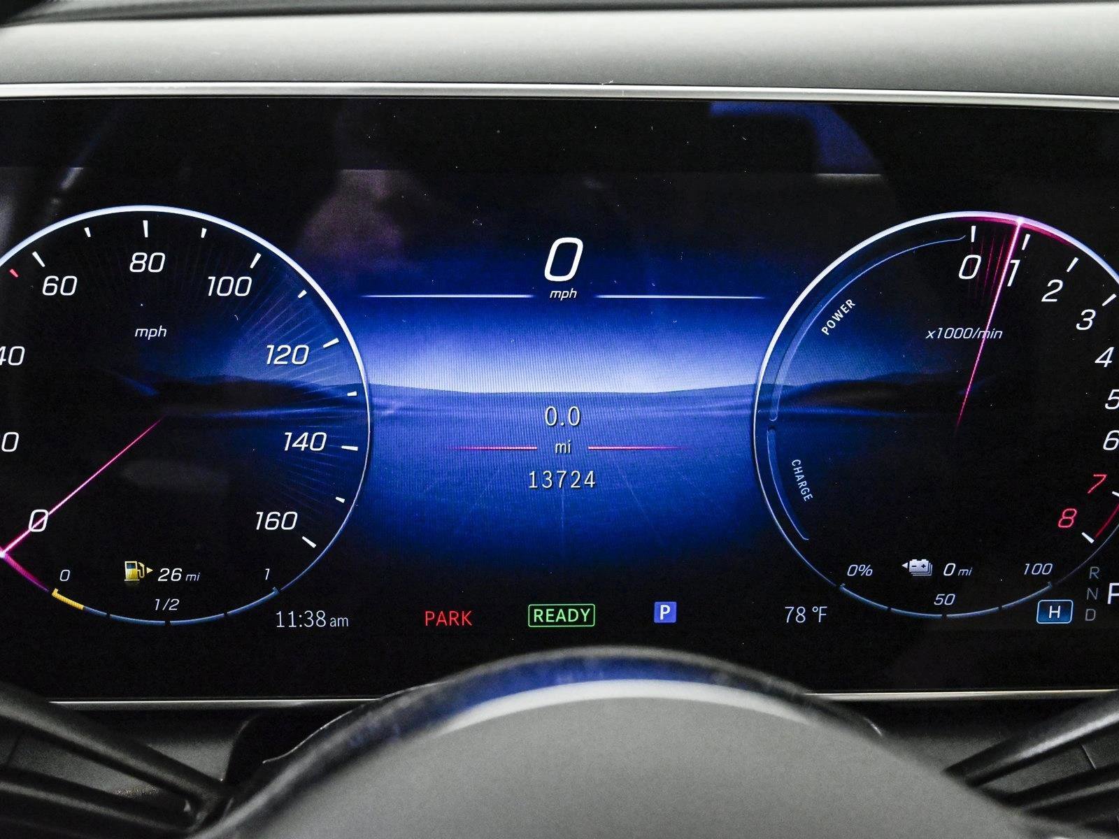 Used 2025 Mercedes-Benz GLC 350e 4MATIC image 11