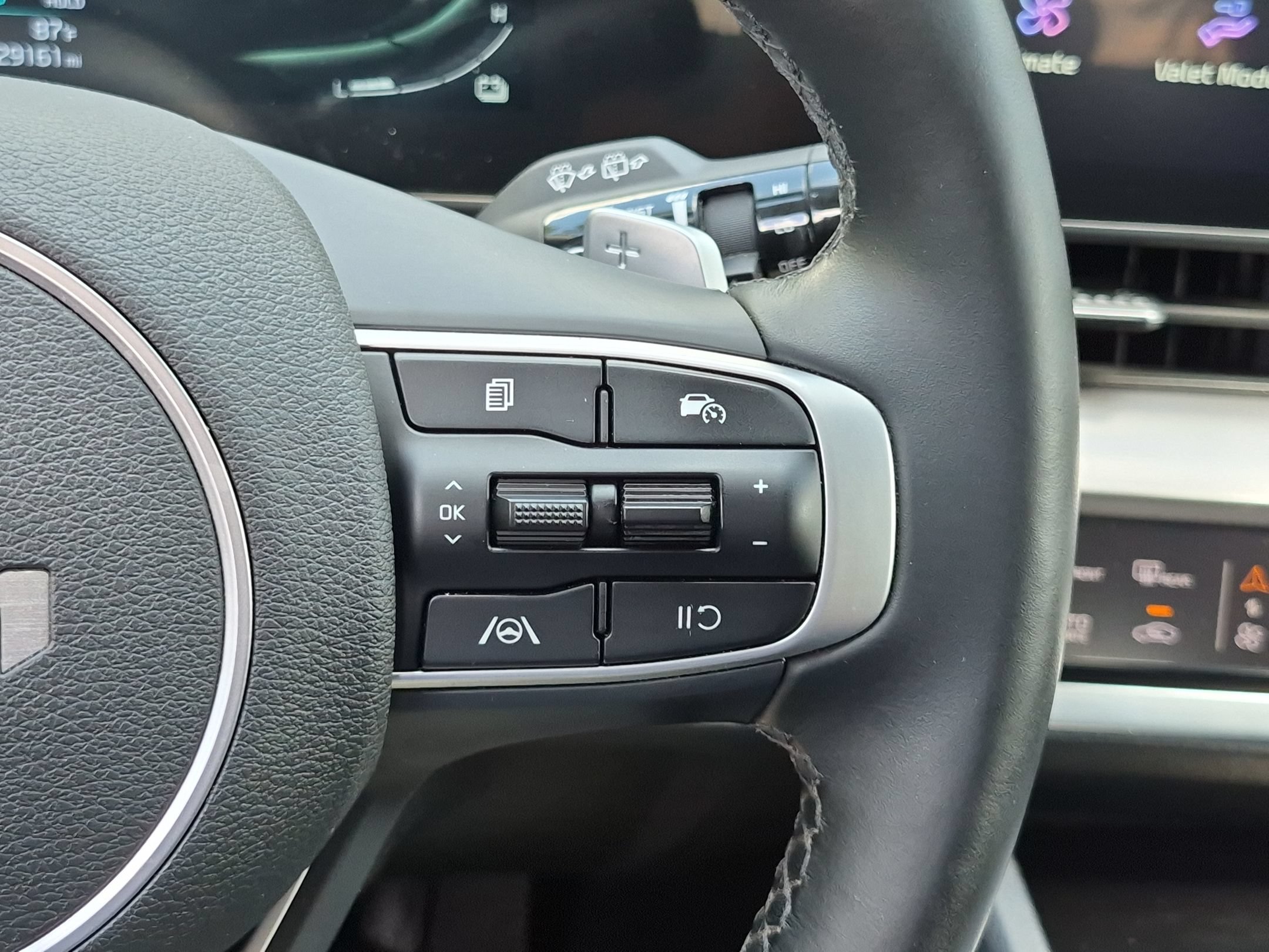 Used 2023 Kia Sportage EX AWD/4WD image 10