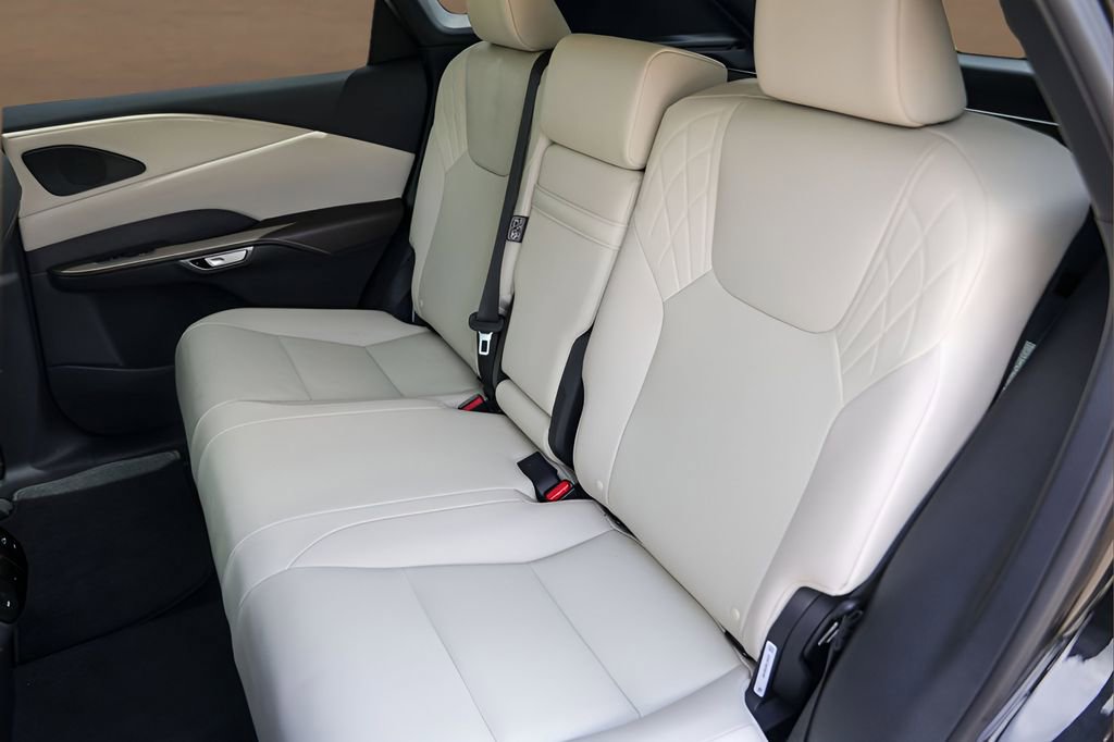 Used 2024 Lexus RX 350 FWD w/ Technology Package image 24