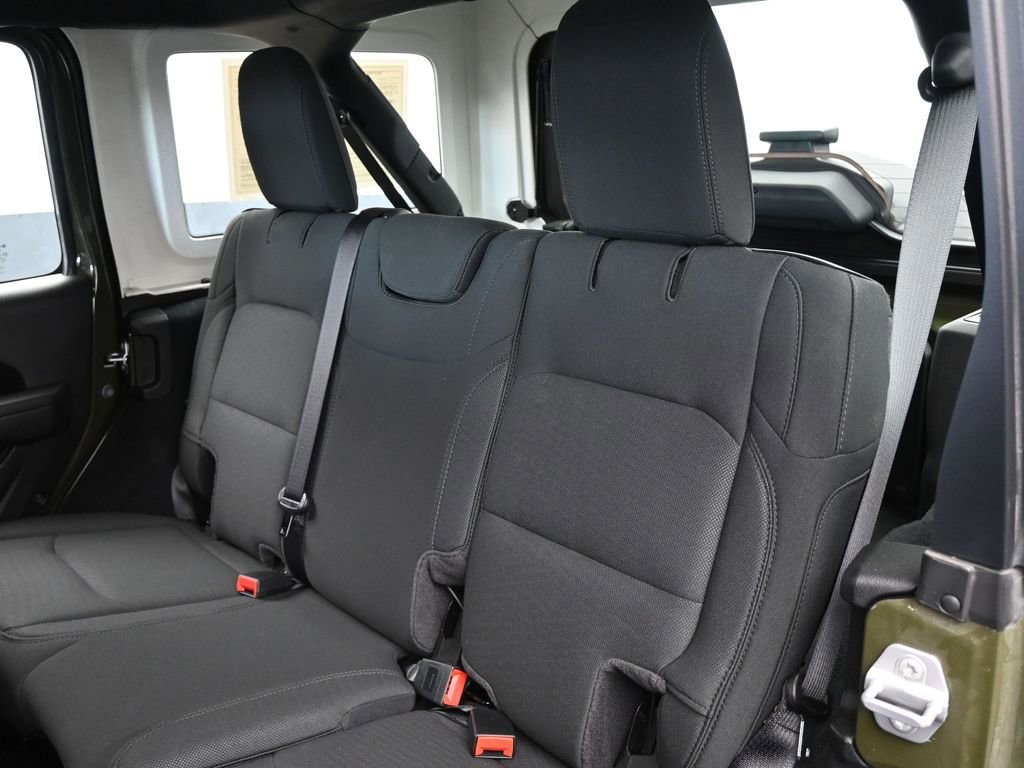 Used 2022 Jeep Wrangler Unlimited Sport image 28
