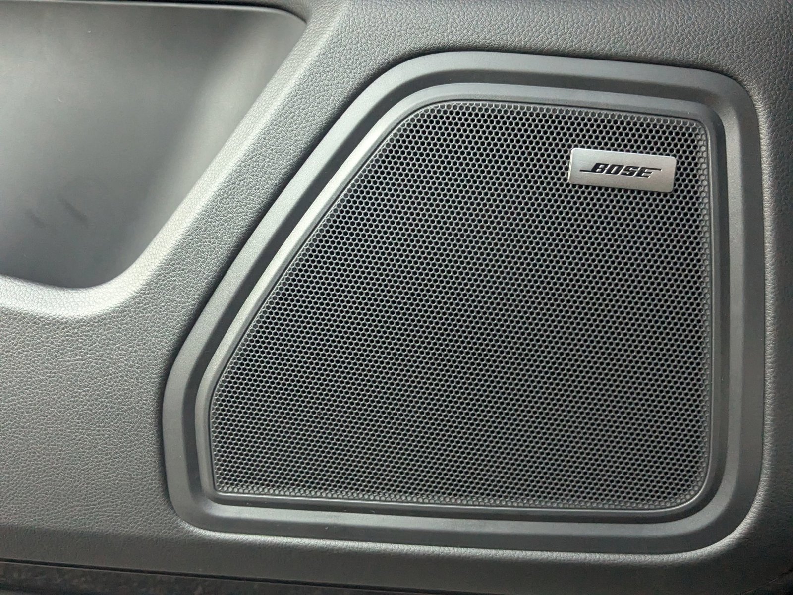 New 2026 Porsche Macan S image 14