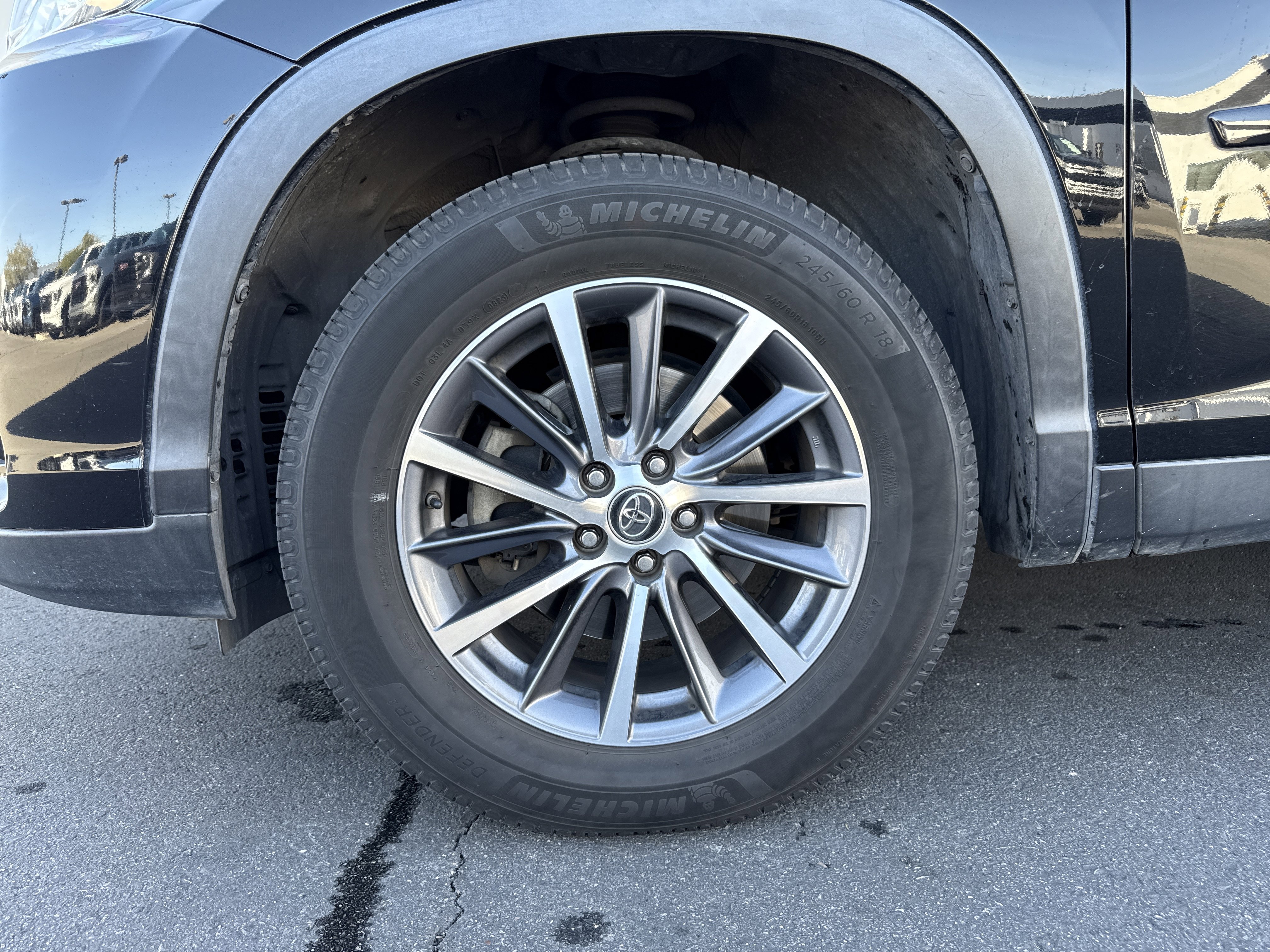 Used 2019 Toyota Highlander XLE image 5