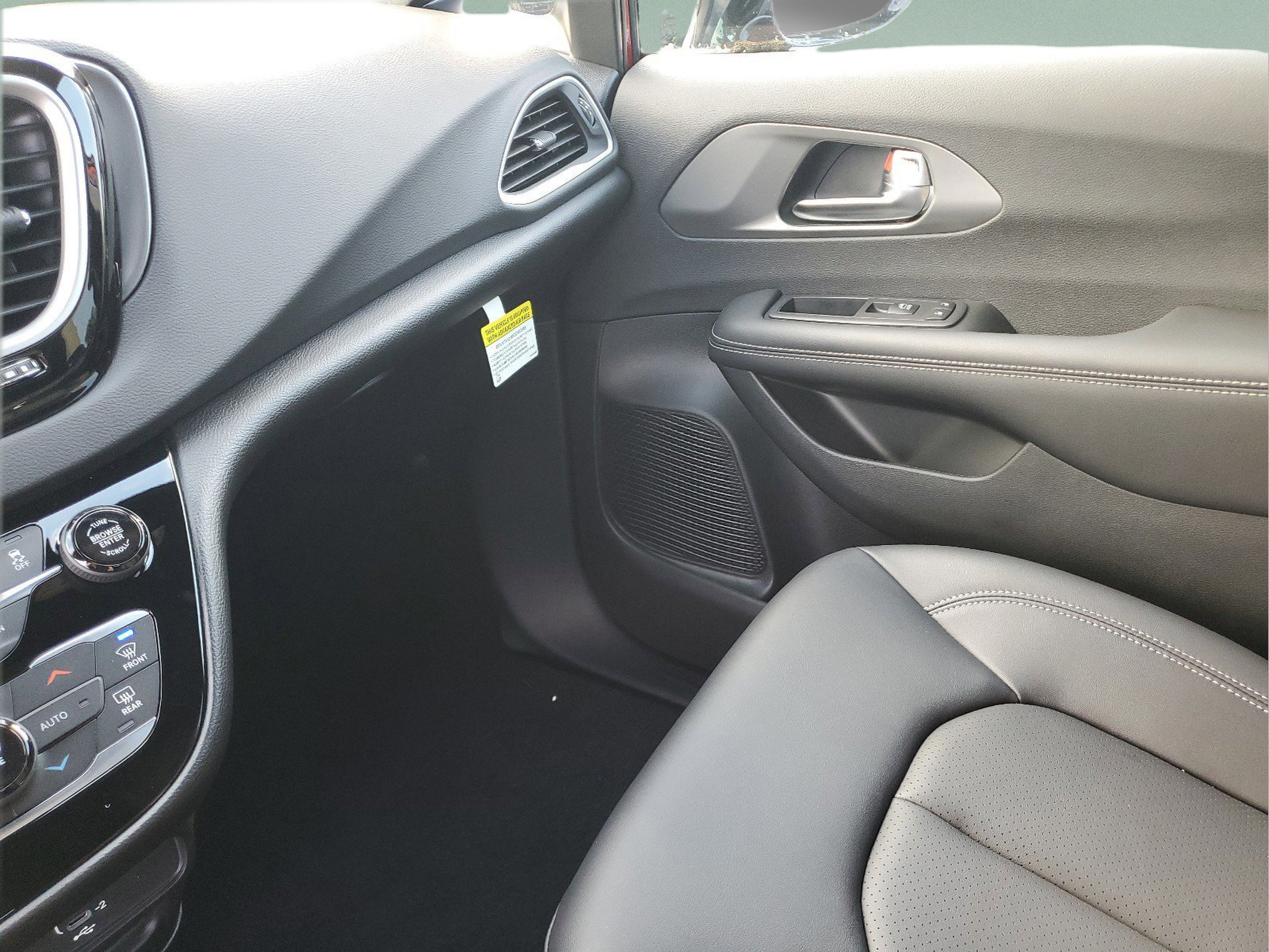 New 2026 Chrysler Voyager LX FWD image 22