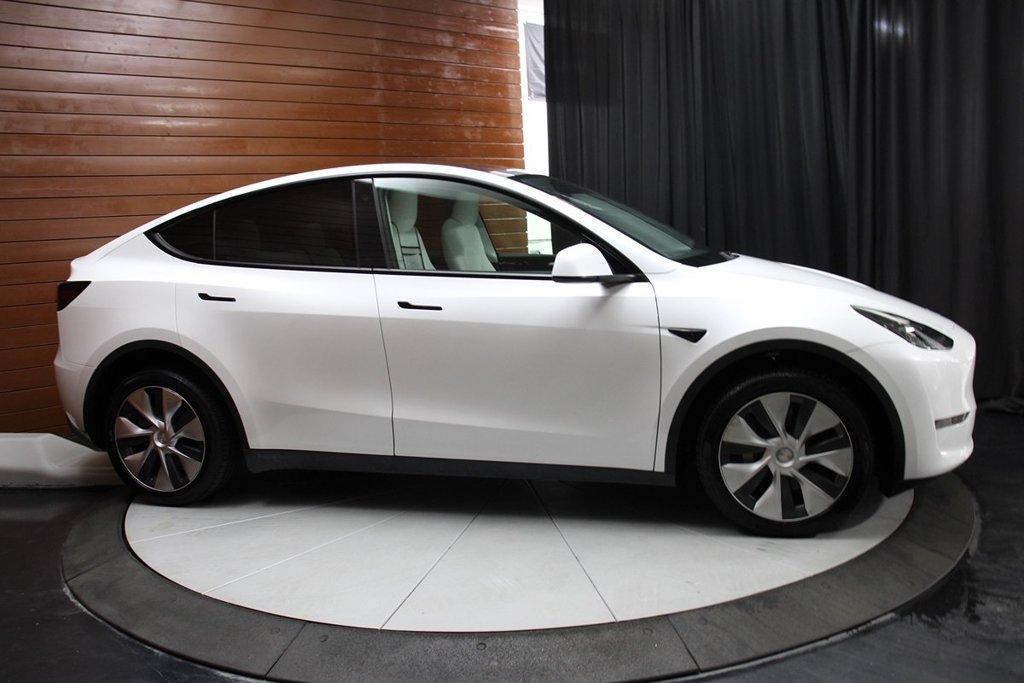 Used 2023 Tesla Model Y Long Range AWD/4WD image 14