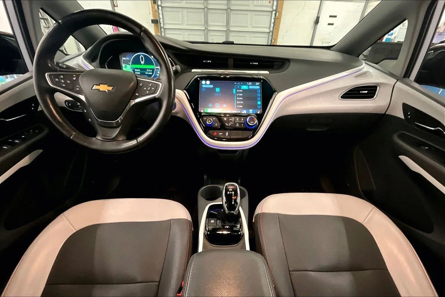 Used 2018 Chevrolet Bolt Premier w/ Driver Confidence II Package image 14