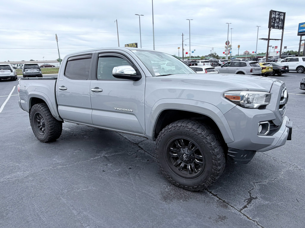Used 2018 Toyota Tacoma Limited AWD/4WD image 2