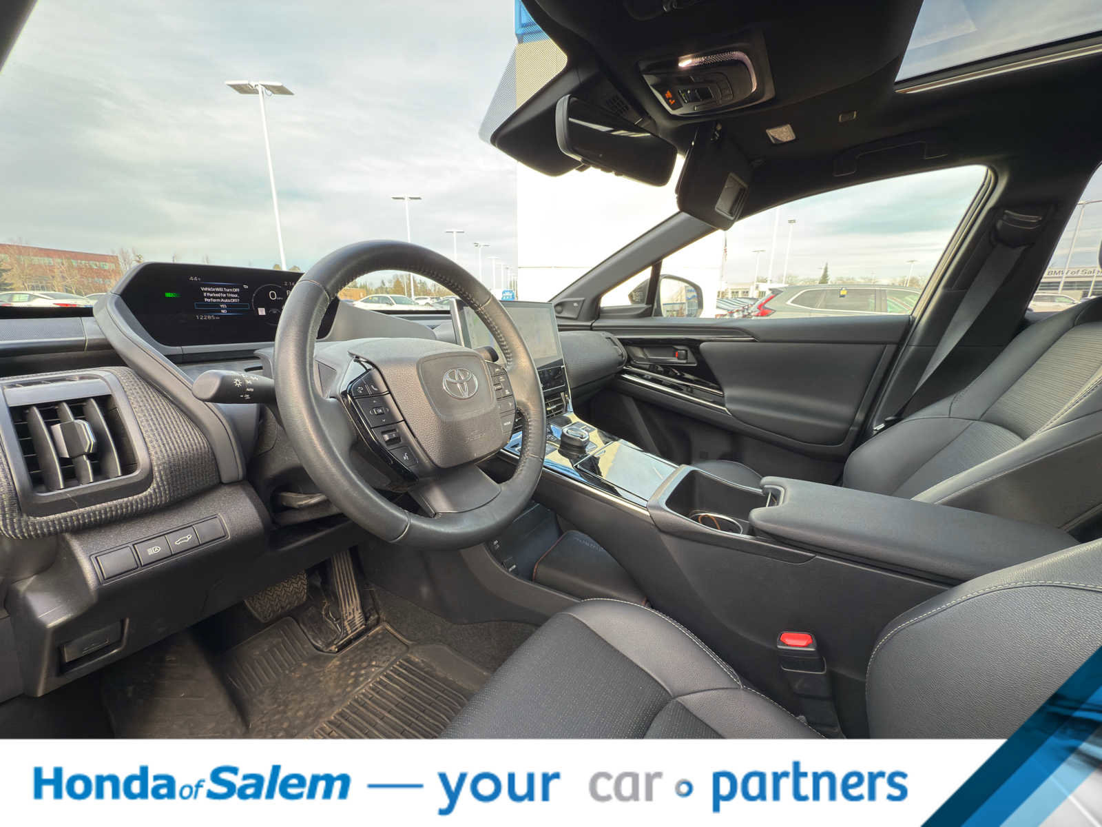 Used 2023 Toyota bZ4X Limited image 2