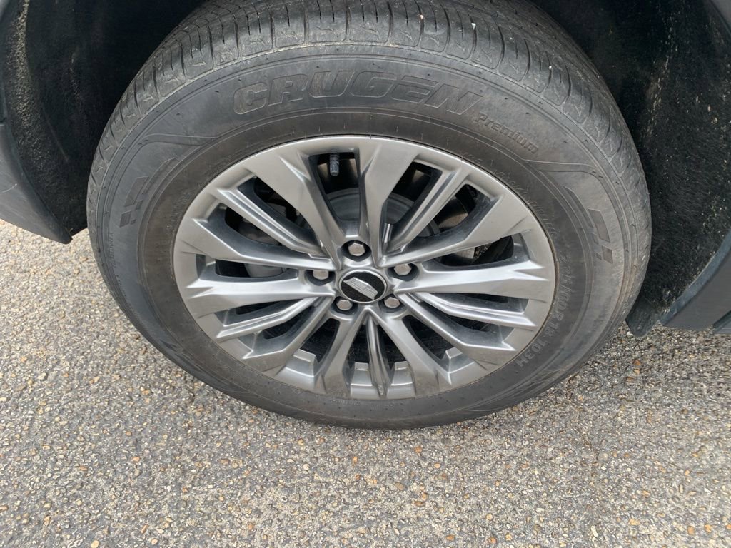 Used 2024 Cadillac XT4 Premium Luxury image 13