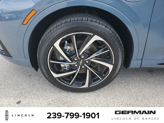 Used 2025 Lincoln Corsair Grand Touring AWD/4WD image 12