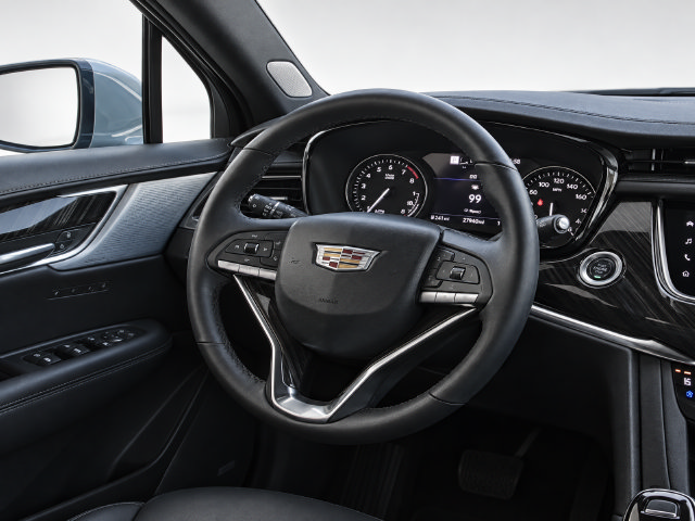 Used 2025 Cadillac XT6 Premium Luxury w/ Technology Package FWD image 13