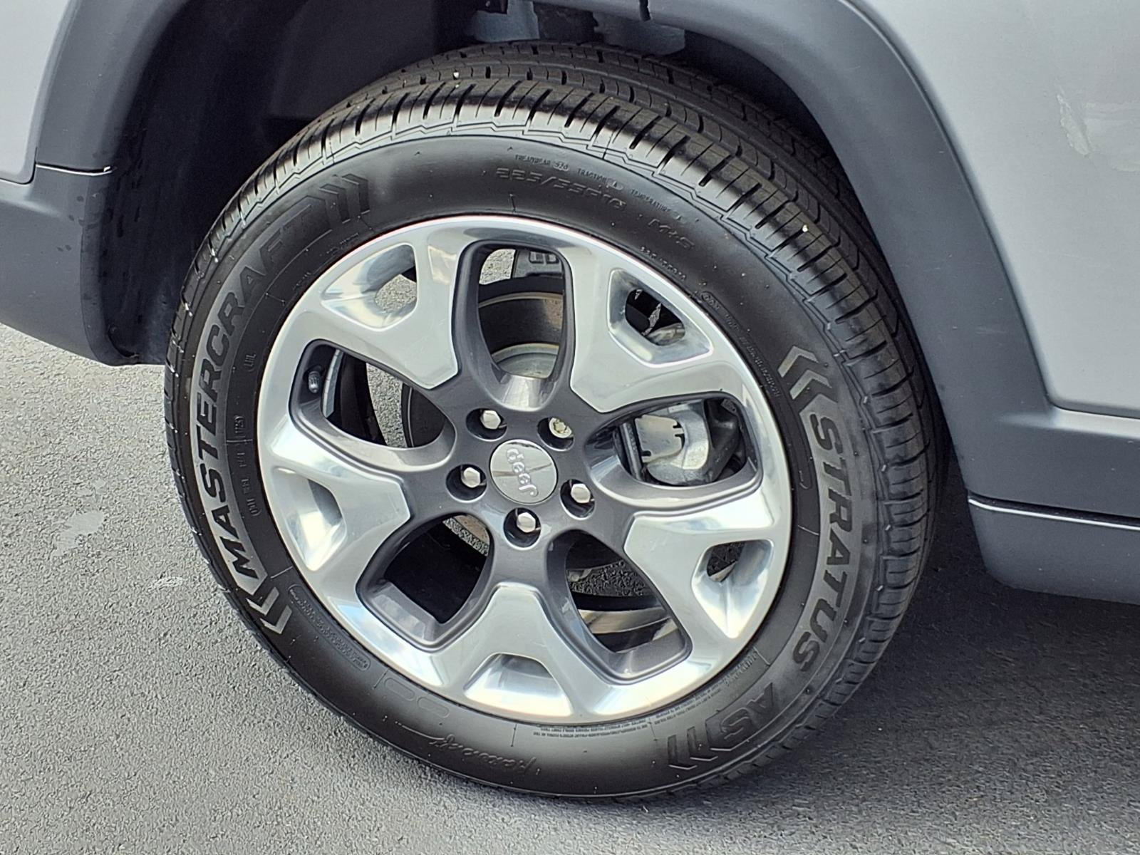 Used 2019 Jeep Compass Limited AWD/4WD image 26