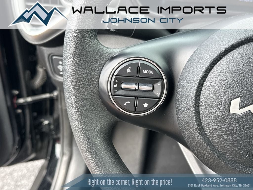 Used 2024 Kia Soul LX w/ Option Group 015 FWD image 27