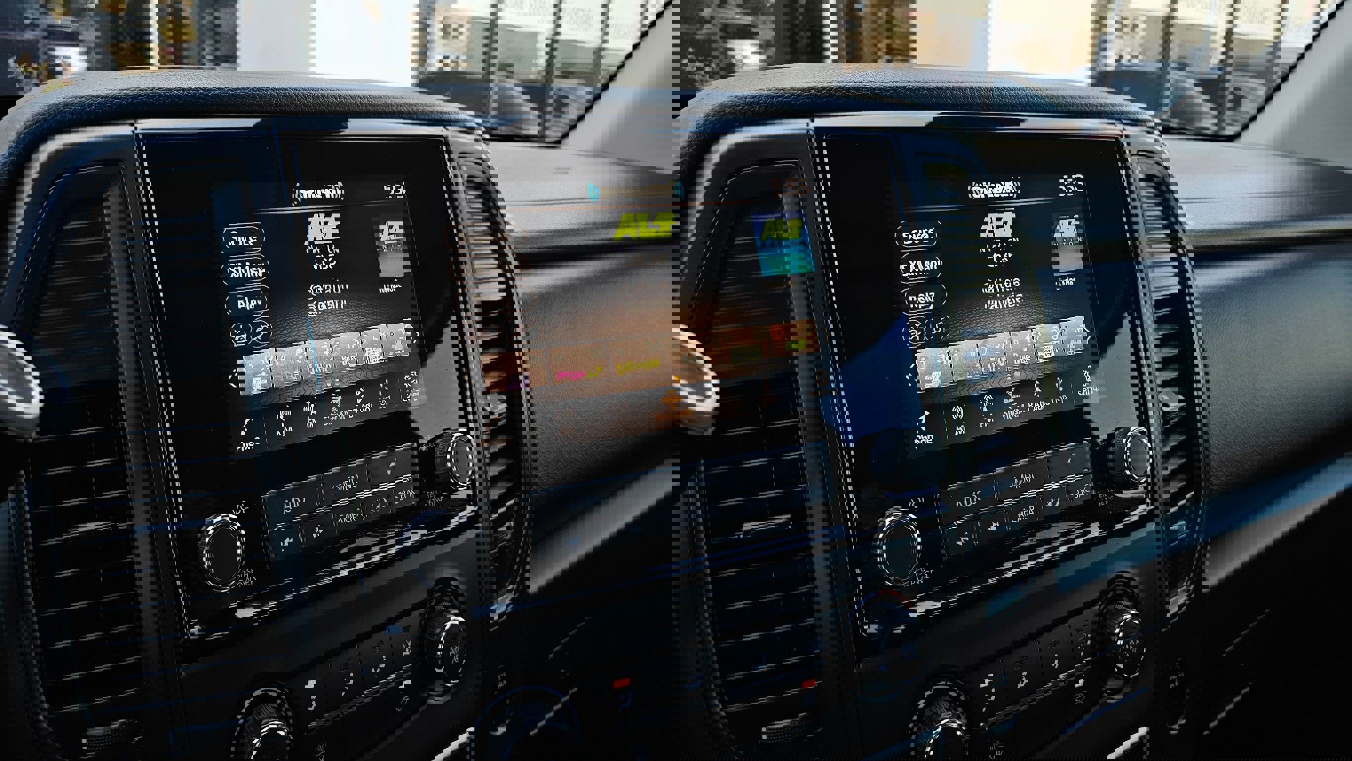 Used 2023 Nissan Titan S w/ S Utility Package image 32