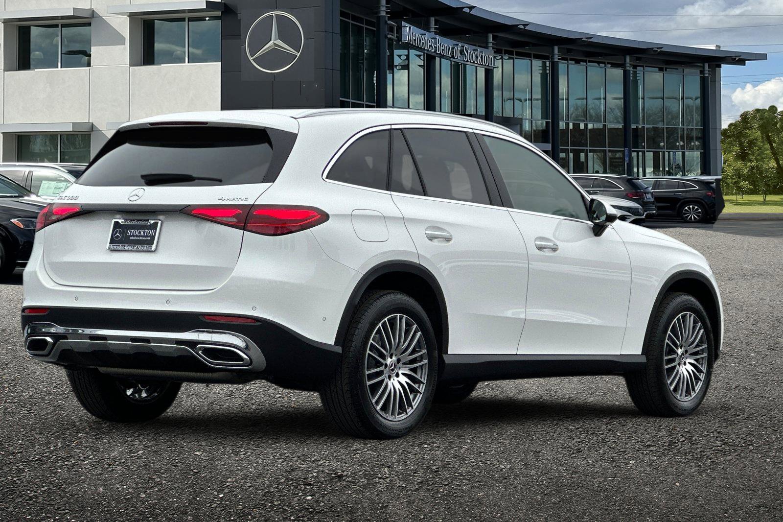 New 2026 Mercedes-Benz GLC 300 4MATIC image 4