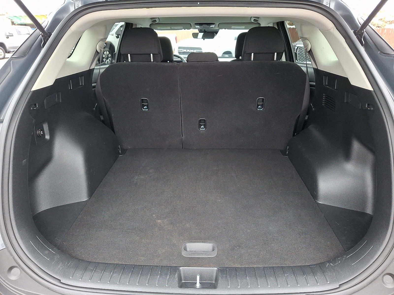 Used 2023 Kia Sportage LX image 27