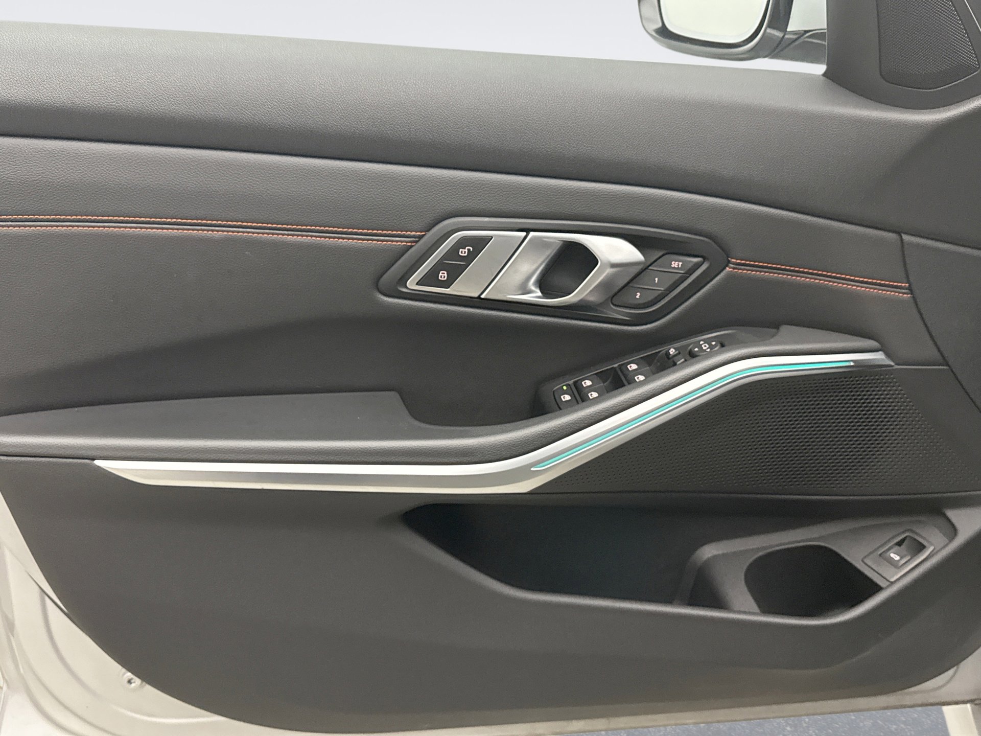 Used 2019 BMW 330i xDrive Sedan w/ Premium Package image 9