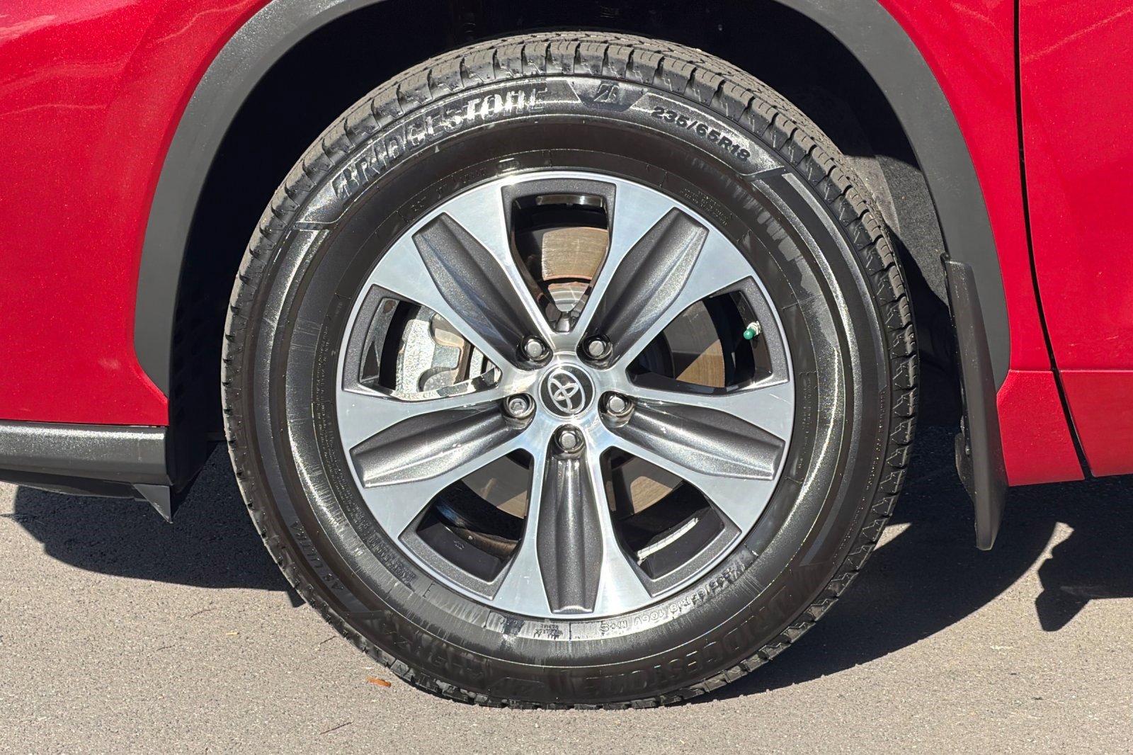 Used 2022 Toyota Highlander XLE image 38