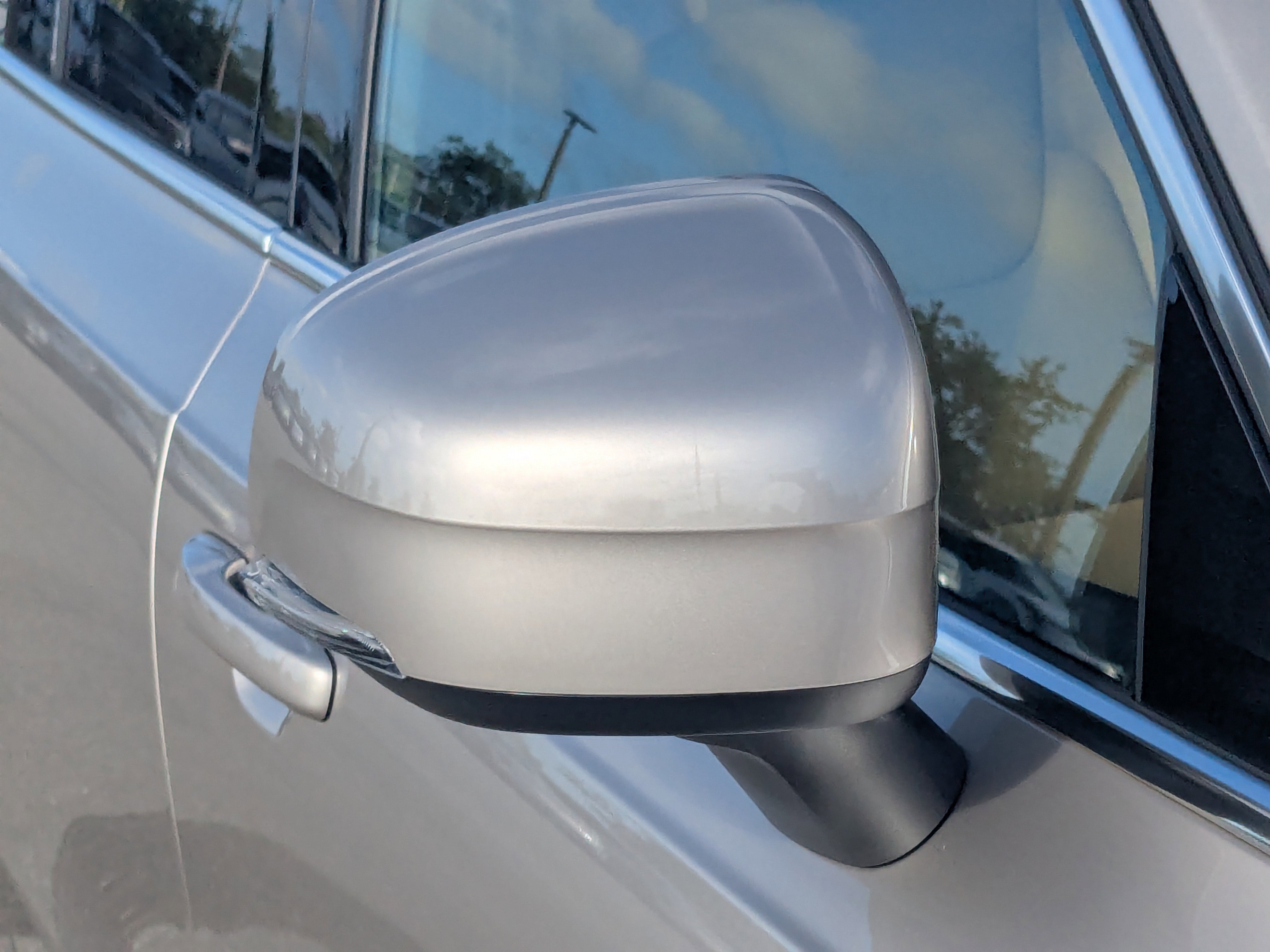 Used 2025 Volvo XC90 B6 Ultra w/ Protection Package Premier AWD/4WD image 12