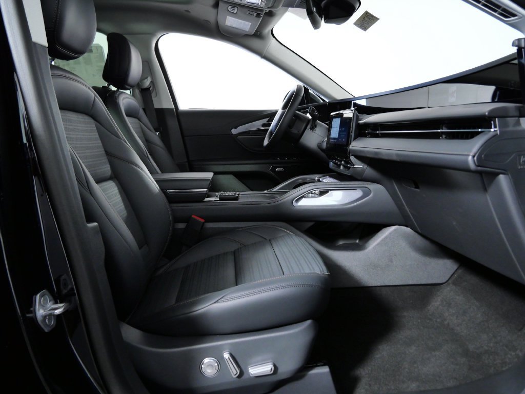 New 2026 Lincoln Nautilus Reserve AWD/4WD image 9