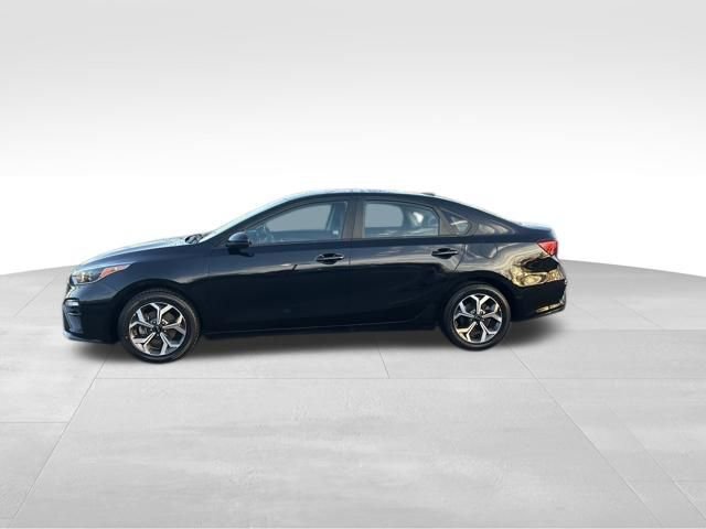 Used 2021 Kia Forte LXS image 2